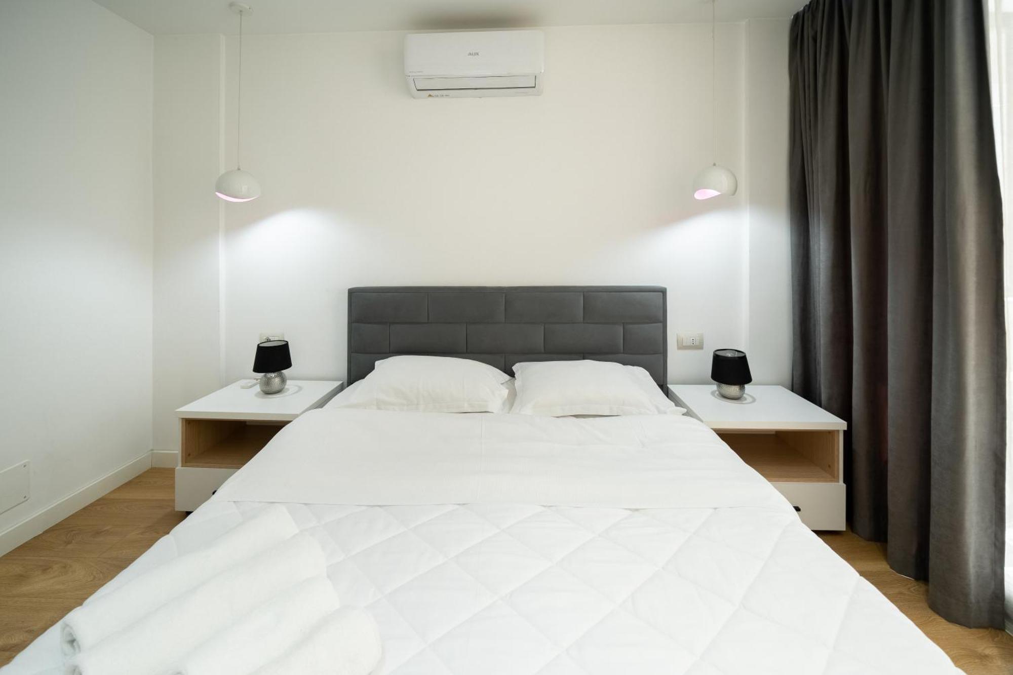 Cosy Urban Central Apartment Tirana Buitenkant foto